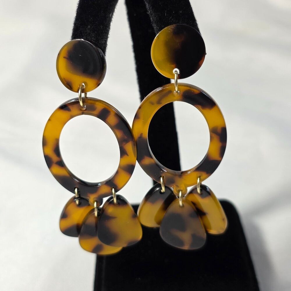 Small Light Cream Tortoise Shell Drop Earrings Interlocking Double-Circles